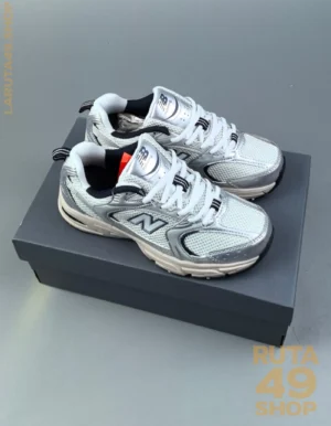 New Balance MR530